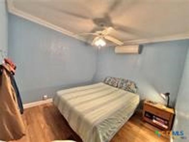 1306 W Madison Avenue, Port O Connor, TX 77982