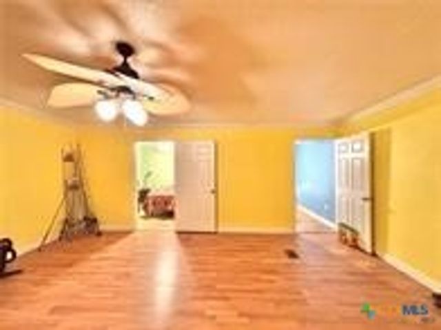 1306 W Madison Avenue, Port O Connor, TX 77982