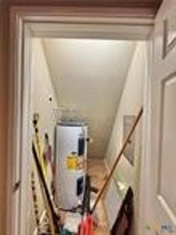 1306 W Madison Avenue, Port O Connor, TX 77982