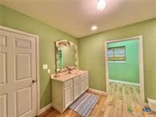 1306 W Madison Avenue, Port O Connor, TX 77982