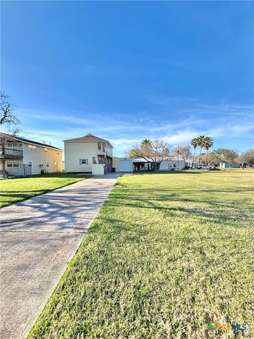 1306 W Madison Avenue, Port O Connor, TX 77982