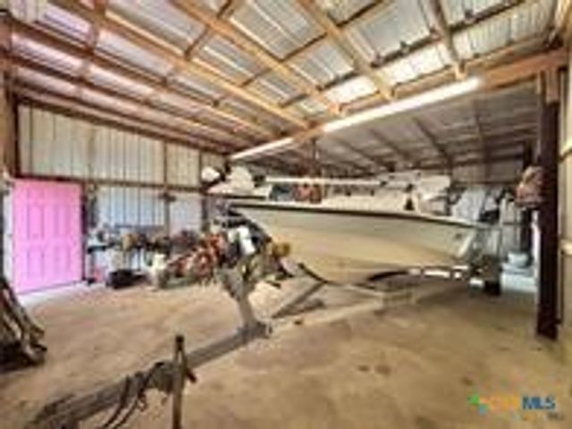 1306 W Madison Avenue, Port O Connor, TX 77982