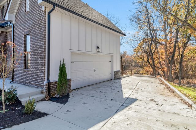 495 Jet Stream Dr, La Vergne, TN 37086