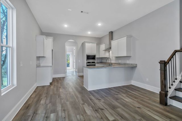 495 Jet Stream Dr, La Vergne, TN 37086