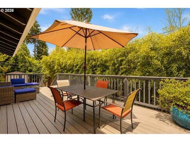 16011 Ne ROSE Pkwy, Portland, OR 97230