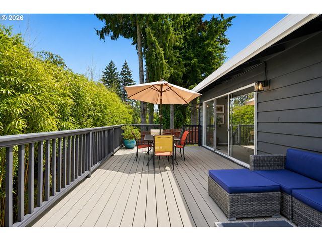 16011 Ne ROSE Pkwy, Portland, OR 97230