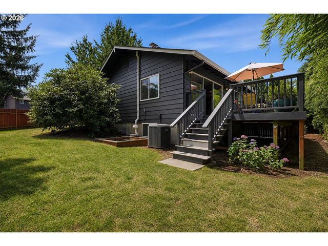16011 Ne ROSE Pkwy, Portland, OR 97230