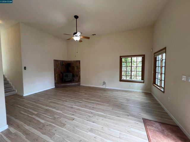 151 Daniels Ave, Vallejo, CA 94590