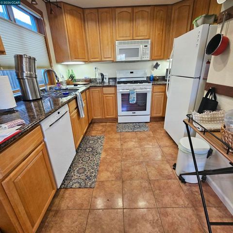 151 Daniels Ave, Vallejo, CA 94590