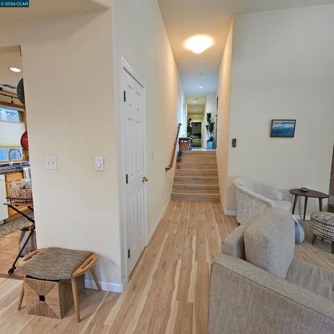 151 Daniels Ave, Vallejo, CA 94590