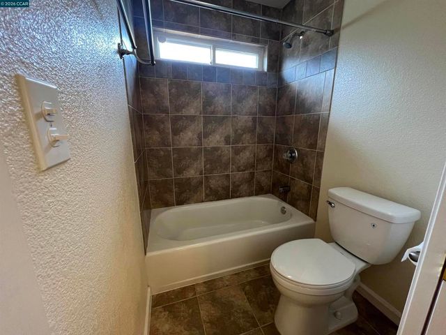 151 Daniels Ave, Vallejo, CA 94590
