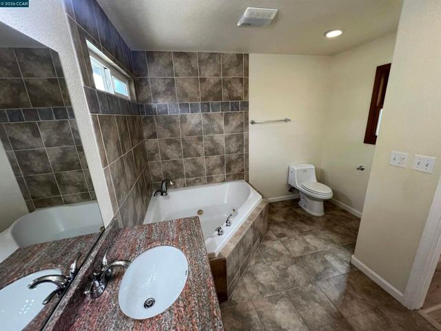 151 Daniels Ave, Vallejo, CA 94590