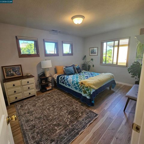 151 Daniels Ave, Vallejo, CA 94590