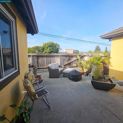 151 Daniels Ave, Vallejo, CA 94590
