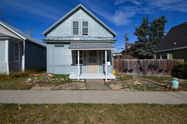 812 W Janeaux Street, Lewistown, MT 59457 property photo