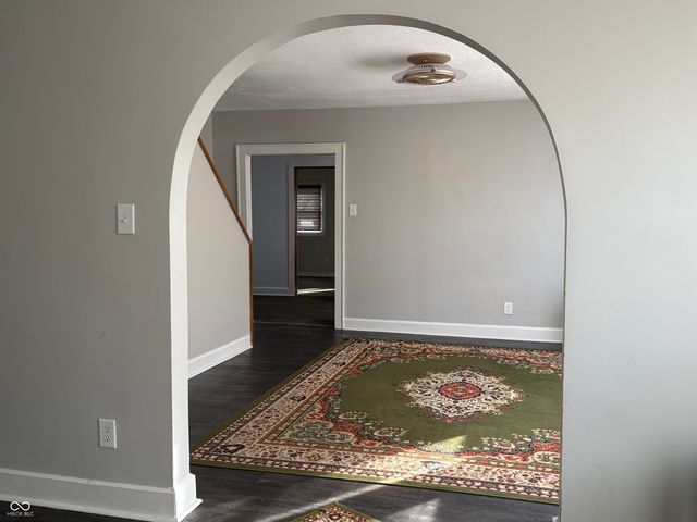 945 Cecil Avenue, Indianapolis, IN 46219