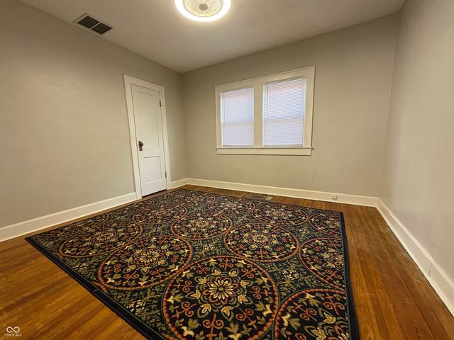 945 Cecil Avenue, Indianapolis, IN 46219