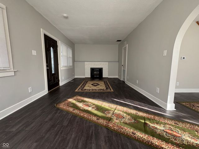 945 Cecil Avenue, Indianapolis, IN 46219