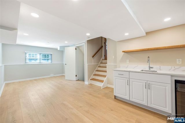 1 Crest Drive, Montvale, NJ 07645