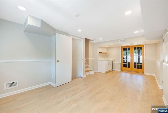 1 Crest Drive, Montvale, NJ 07645