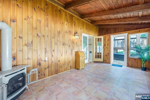 1 Crest Drive, Montvale, NJ 07645