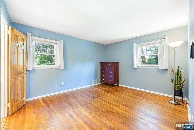 1 Crest Drive, Montvale, NJ 07645
