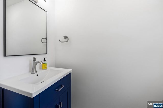 1 Crest Drive, Montvale, NJ 07645