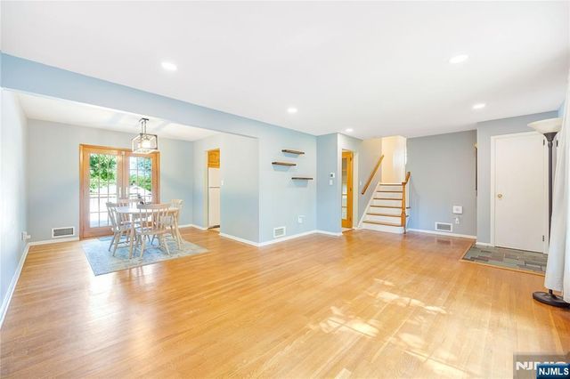 1 Crest Drive, Montvale, NJ 07645