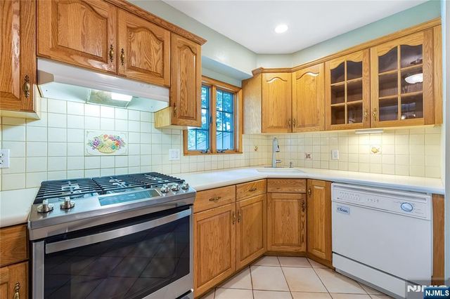 1 Crest Drive, Montvale, NJ 07645