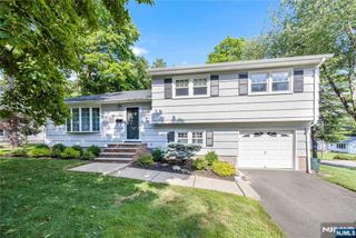 1 Crest Drive, Montvale, NJ 07645