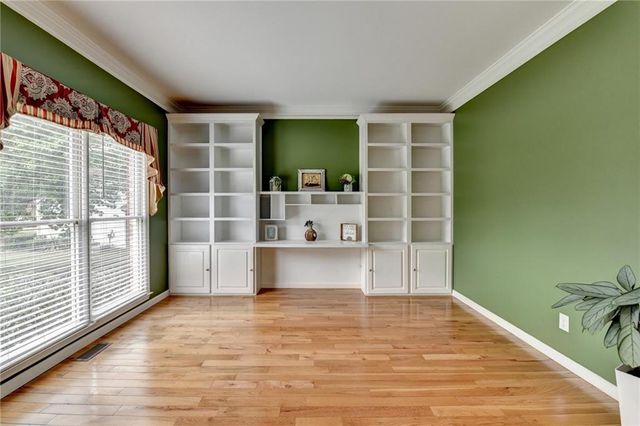 868 Branch Tree CT, Lawrenceville, GA 30043