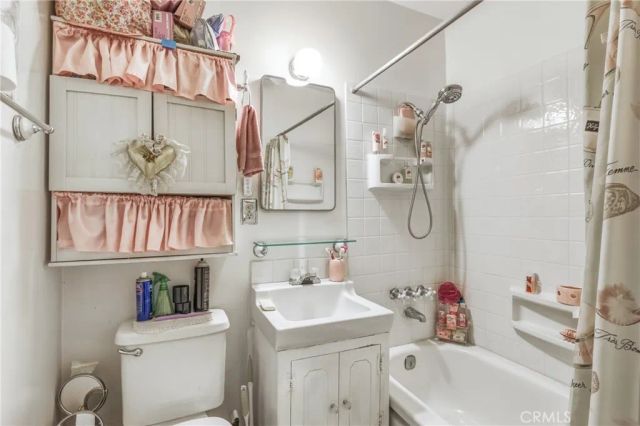 6662 Robinson Road, Highland, CA 92346