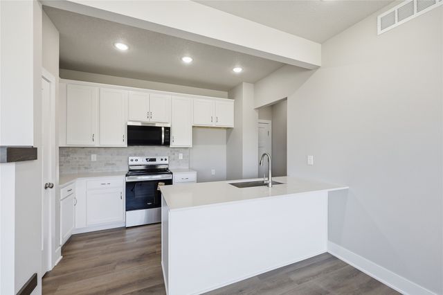 1488 S 91st Street, West Des Moines, IA 50266