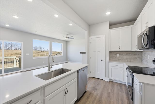 1488 S 91st Street, West Des Moines, IA 50266