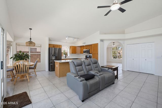 2458 E CATHEDRAL ROCK Drive, Phoenix, AZ 85048