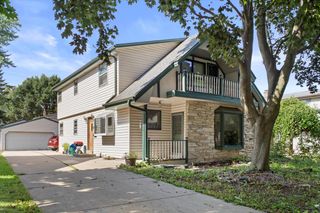 5829 S Delaware AVENUE, Cudahy, WI 53110