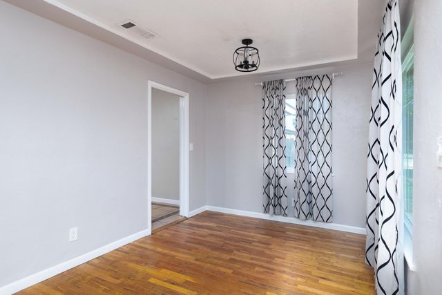 266 E Linden Avenue, Reedley, CA 93654