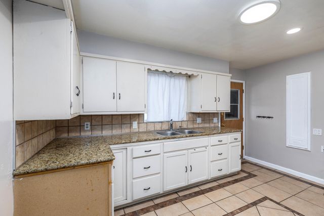 266 E Linden Avenue, Reedley, CA 93654