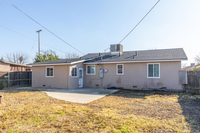 266 E Linden Avenue, Reedley, CA 93654