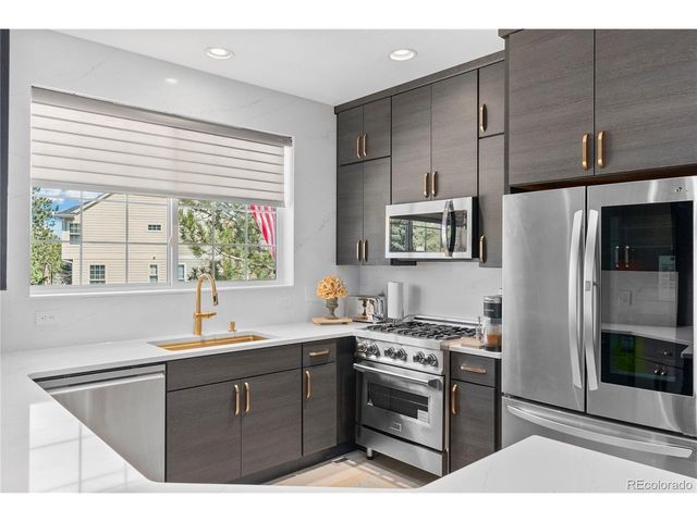 7411 Norfolk Pl, Castle Pines, CO 80108