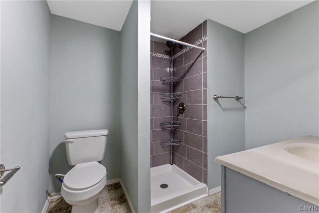 125 Circle Road, Salina, NY 13212