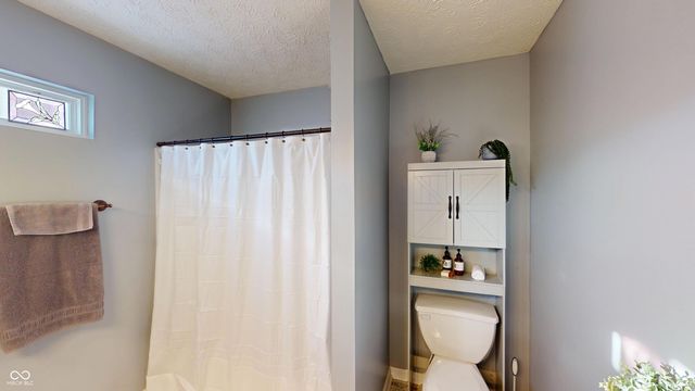 1220 Harvest Ridge Circle, Franklin, IN 46131