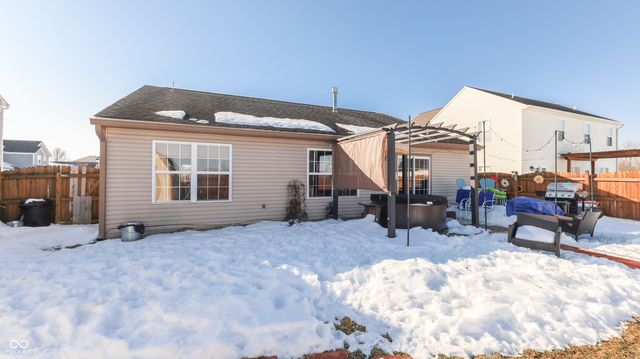 1220 Harvest Ridge Circle, Franklin, IN 46131