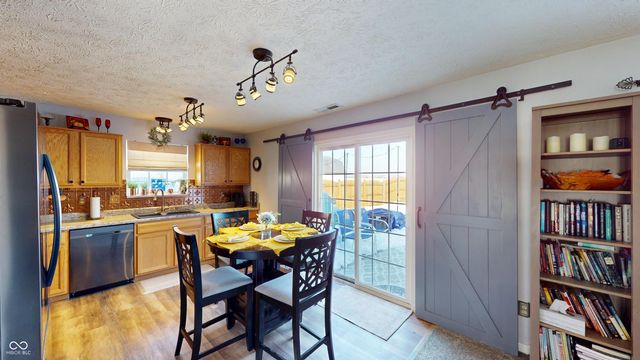 1220 Harvest Ridge Circle, Franklin, IN 46131