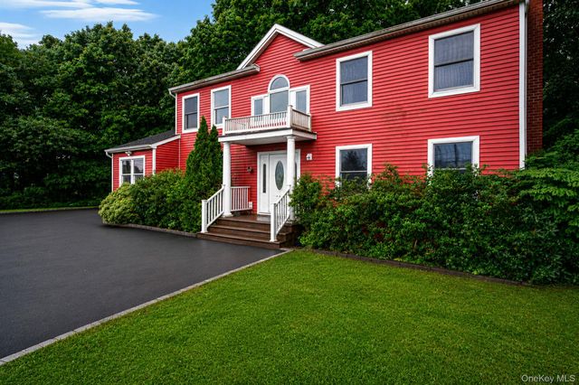 2475 Nesconset Highway, Lake Grove, NY 11755