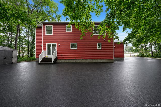 2475 Nesconset Highway, Lake Grove, NY 11755