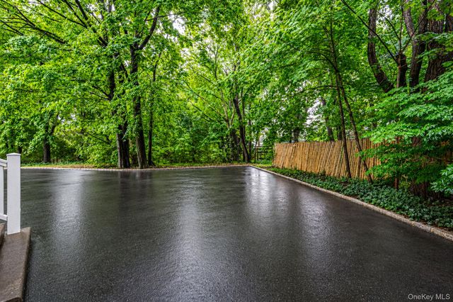 2475 Nesconset Highway, Lake Grove, NY 11755
