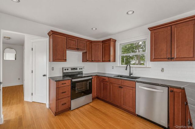 2475 Nesconset Highway, Lake Grove, NY 11755