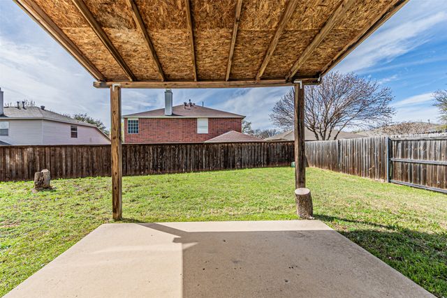 7804 Hidden Path Lane, Denton, TX 76210