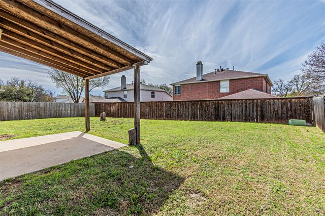 7804 Hidden Path Lane, Denton, TX 76210
